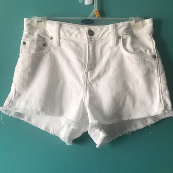 Sunday Best Pants - Aritzia- Sunday Best white jean shorts 🌞